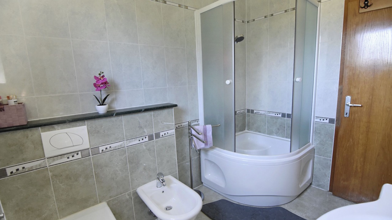 Photo of Bathroom in Radini