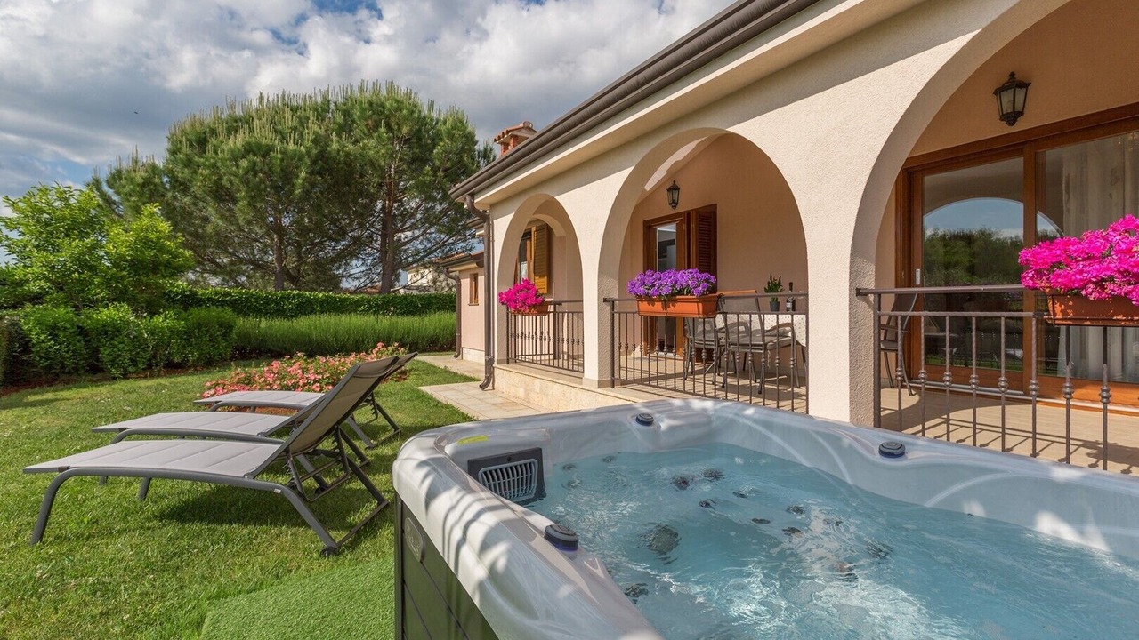 Photo of Patio Balcony in Gedici