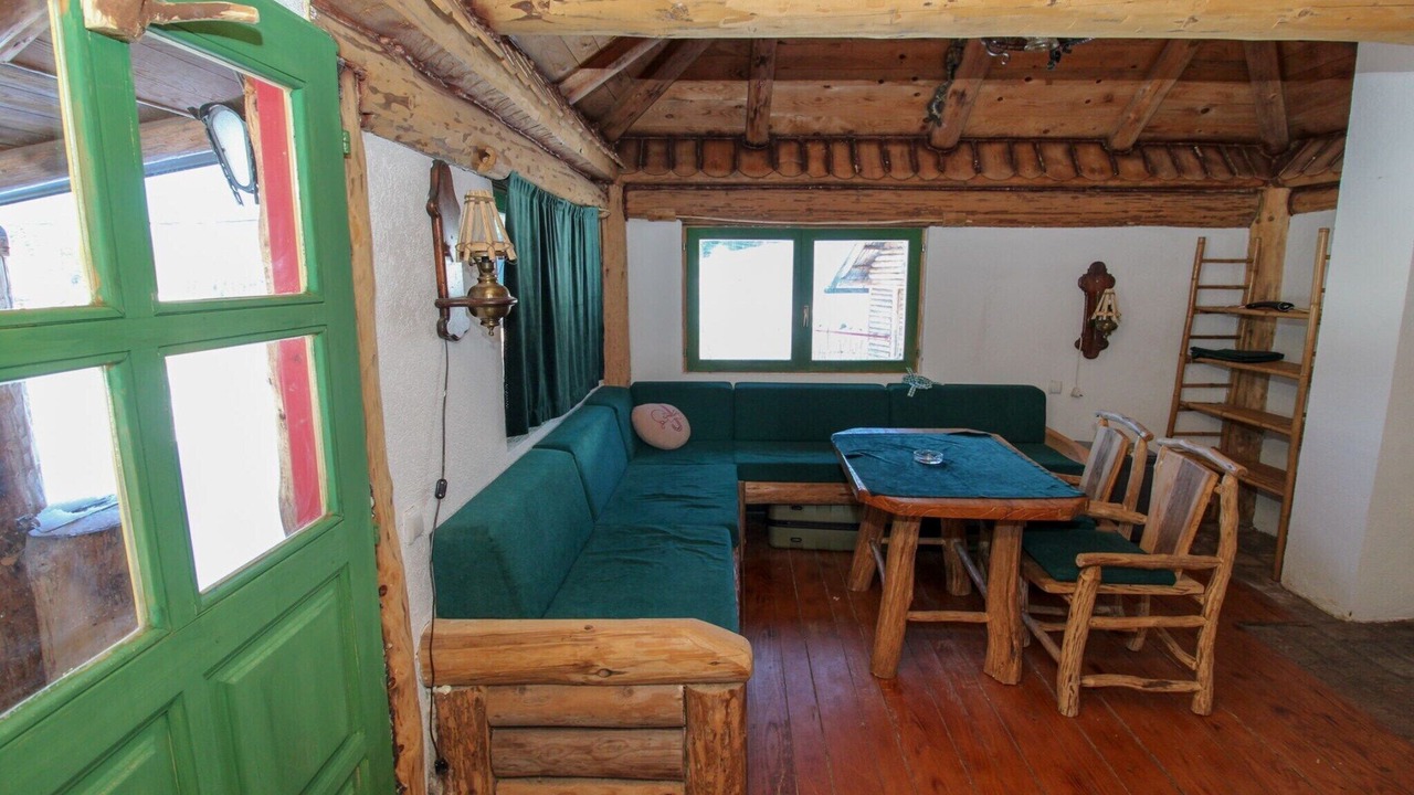 Photo of Livingroom in Pale