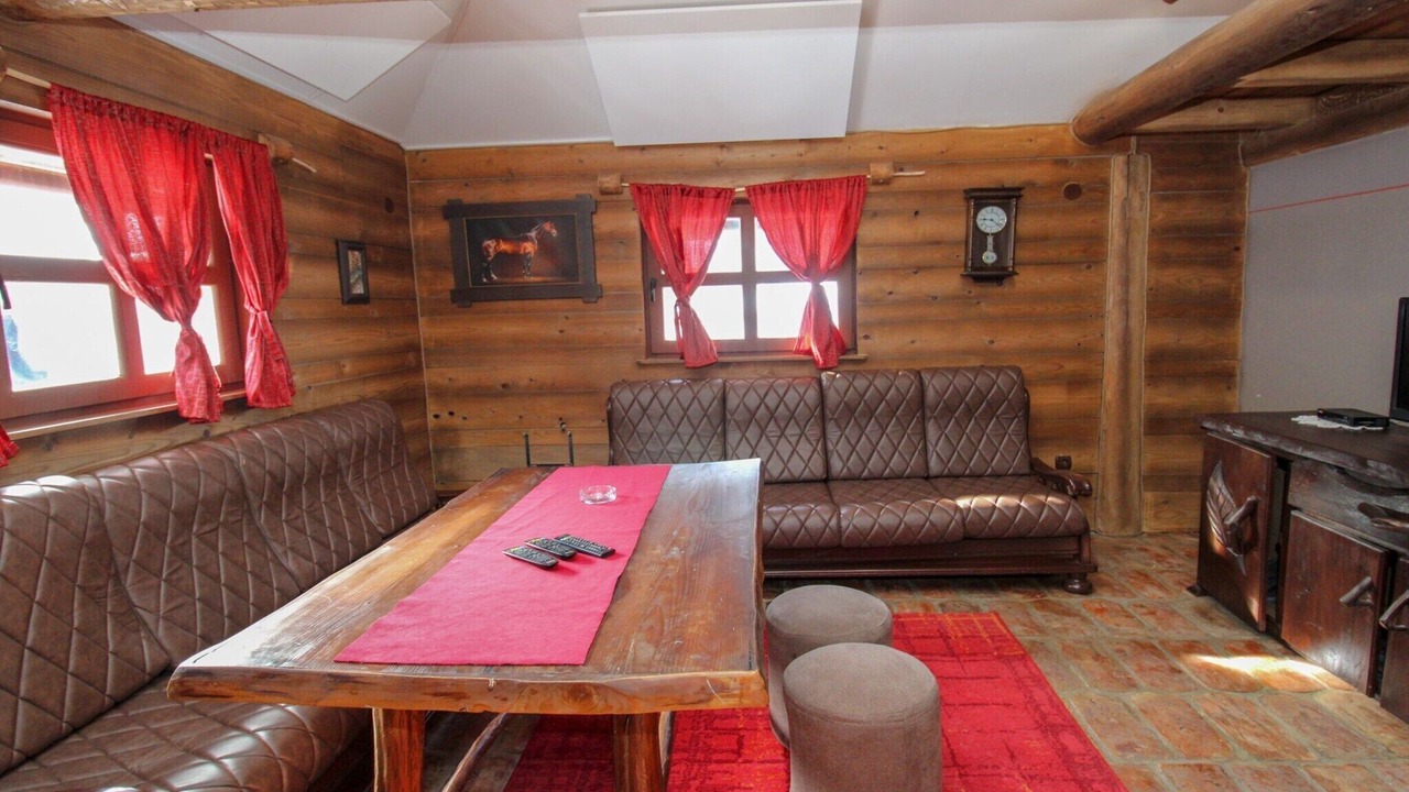 Photo of Livingroom in Pale