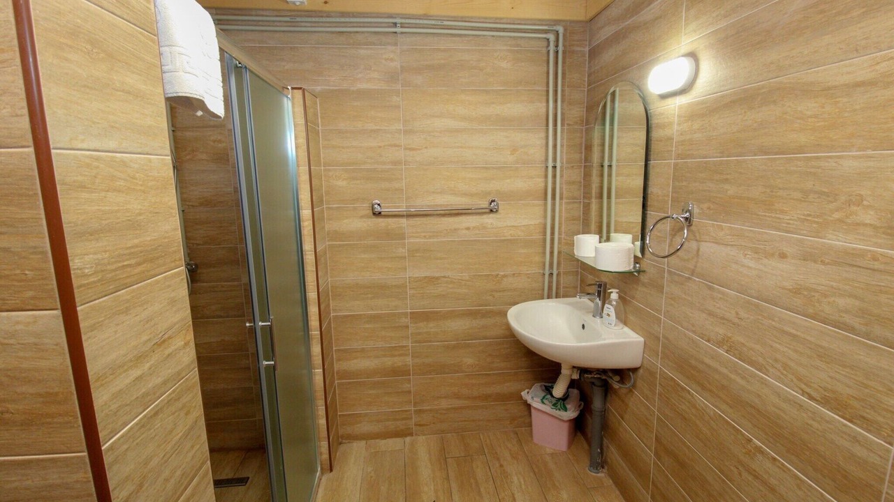 Photo of Bathroom in Pale