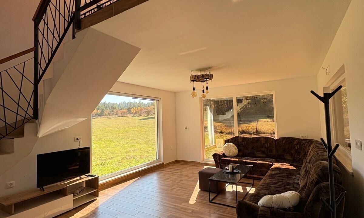 Photo of Livingroom in Canton 10