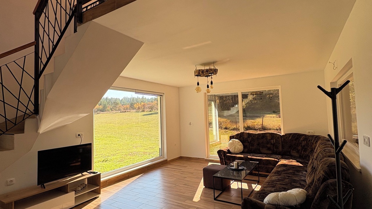 Photo of Livingroom in Canton 10
