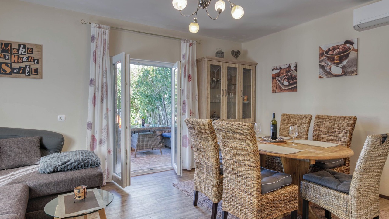 Photo of Livingroom in Malinska