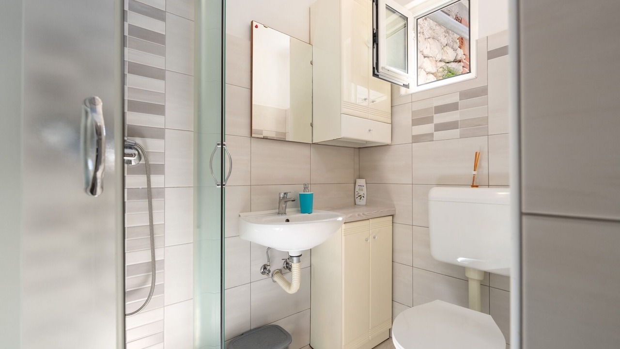 Photo of Bathroom in Brsec