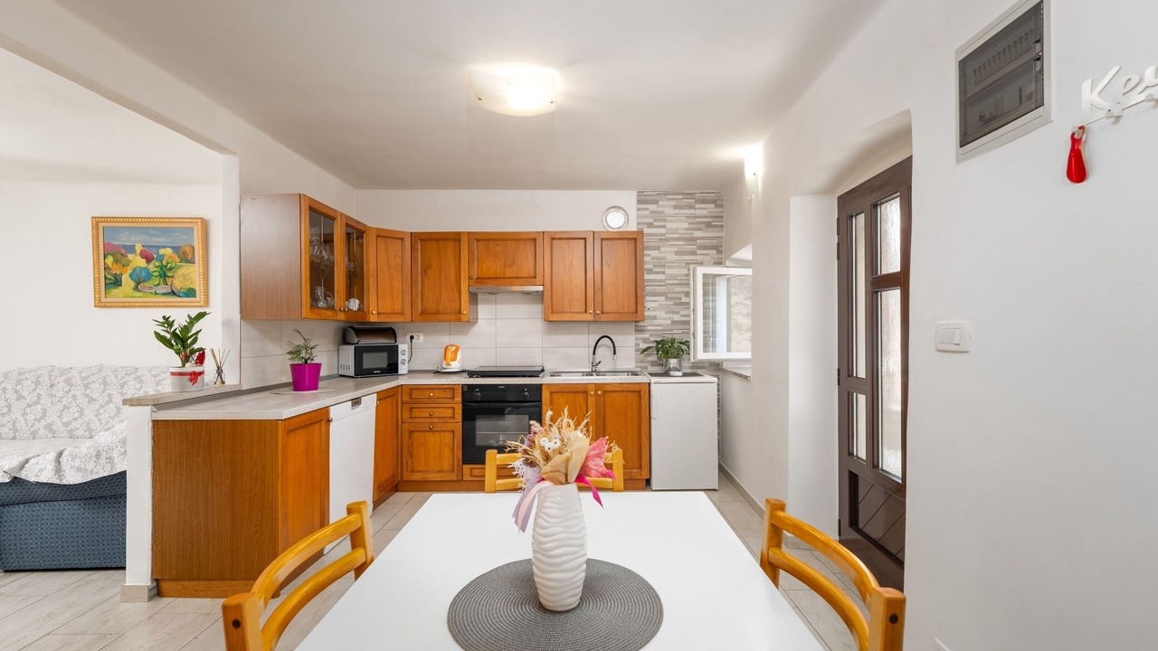 Photo of Kitchen in Brsec