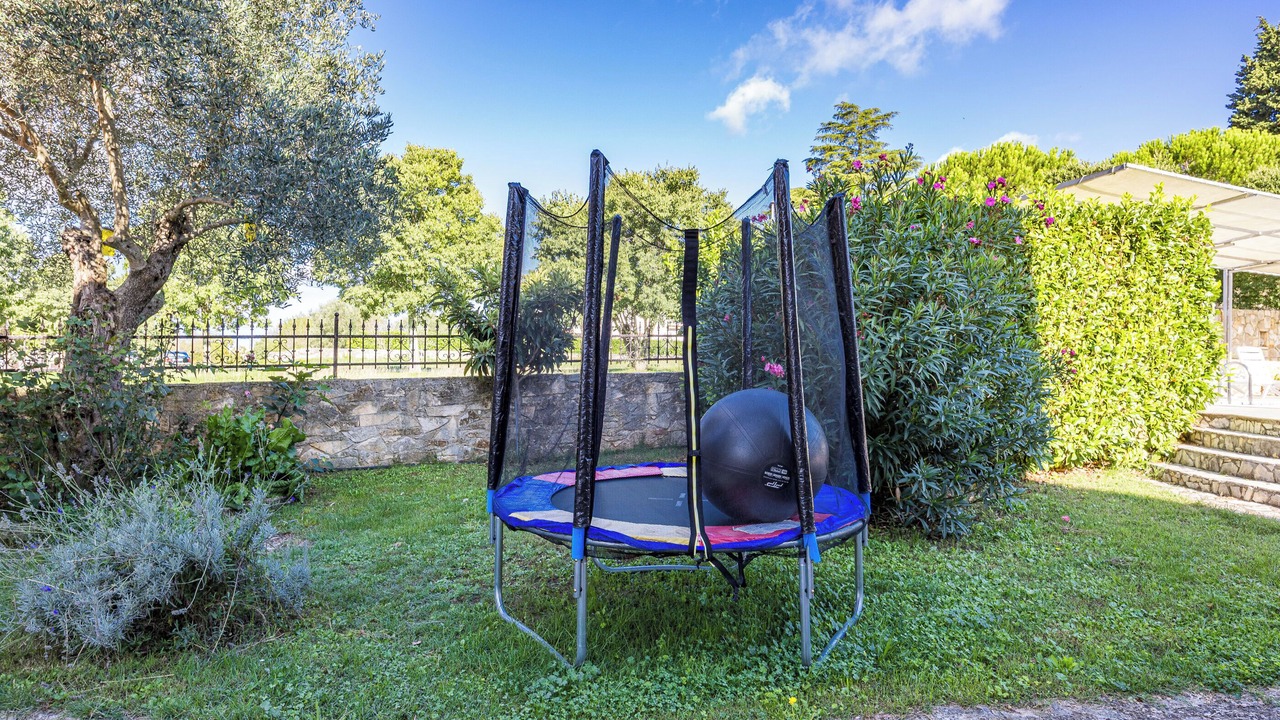 Photo of Outdoor in Matohanci