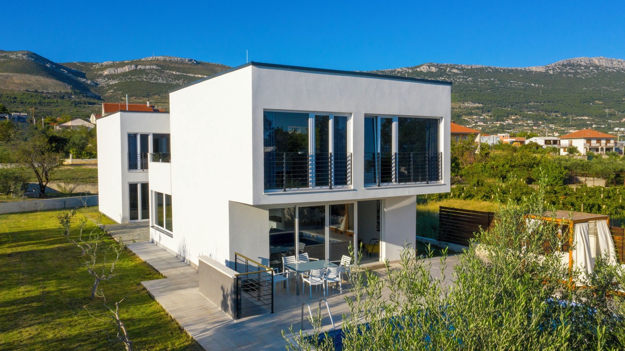 Photo of Outdoor in Rudine