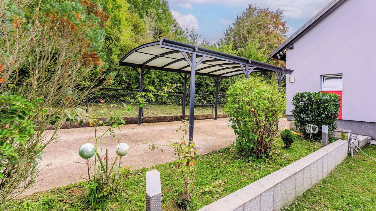 Photo of Others in Karlovac