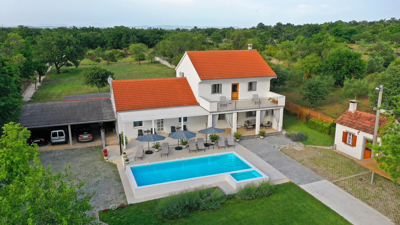 Photo of Outdoor in Tinj
