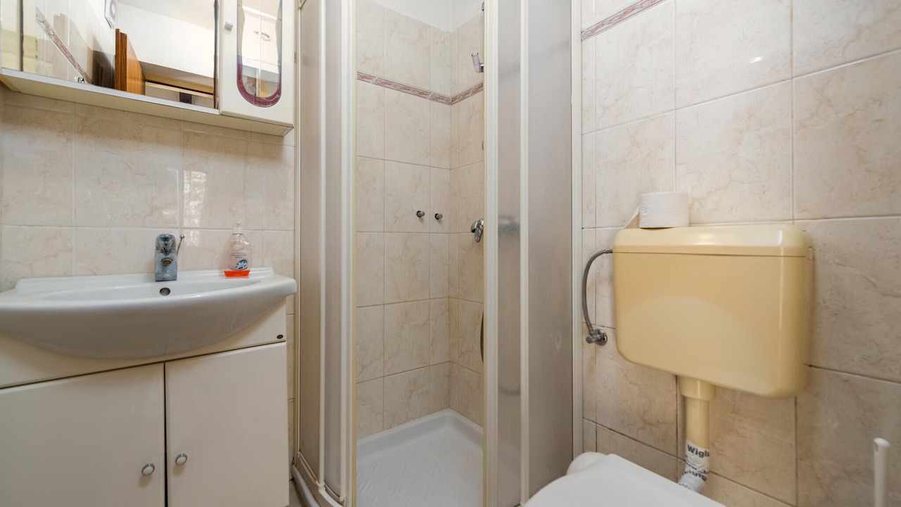 Photo of Bathroom in Lukoran