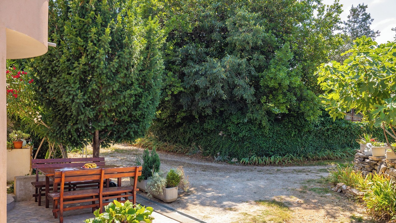 Photo of Outdoor in Kavran