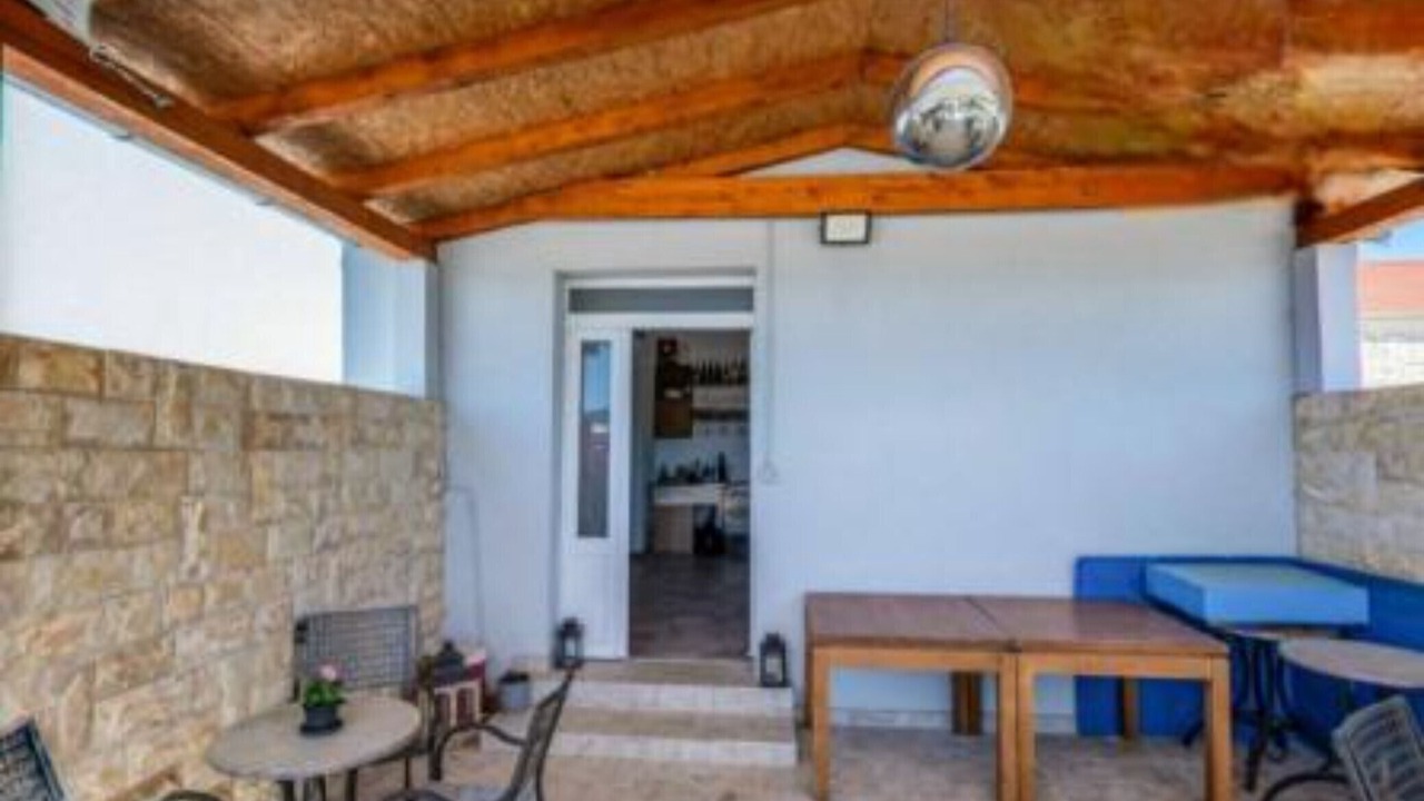 Photo of Outdoor in Cove Parja