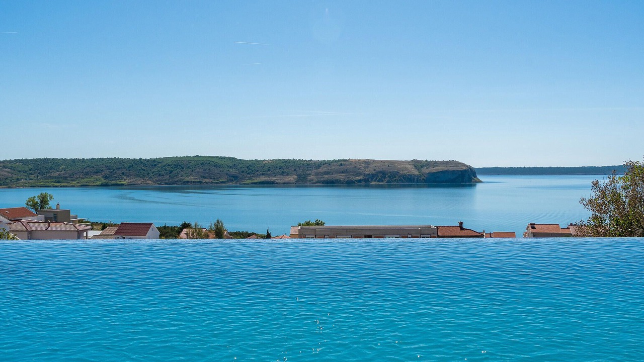 Photo of Outdoor in Rtina
