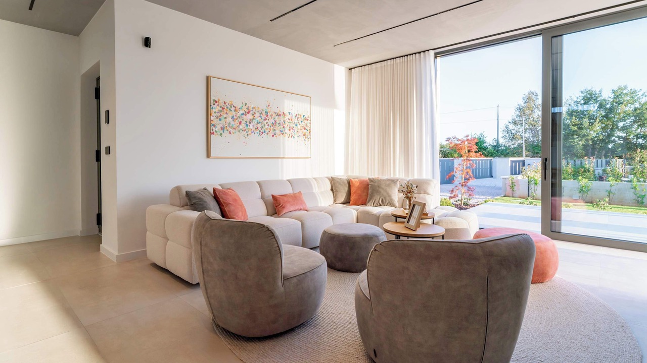 Photo of Livingroom in Tinjan