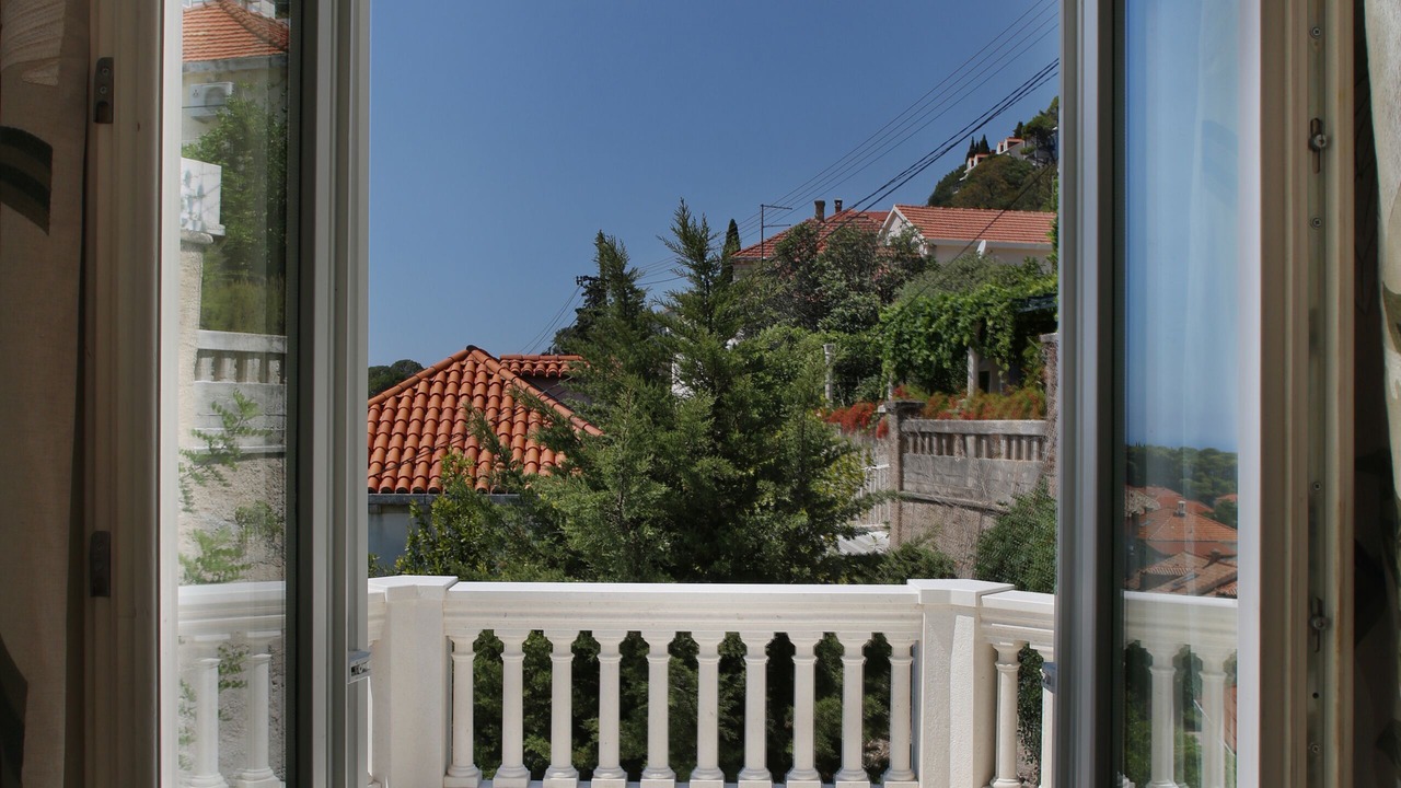 Photo of Others in Ploce