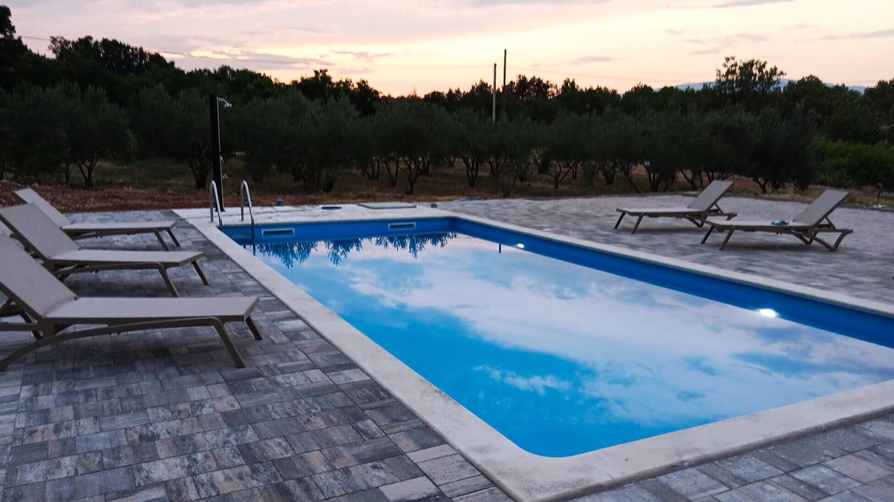 Photo of Outdoor in Grubine