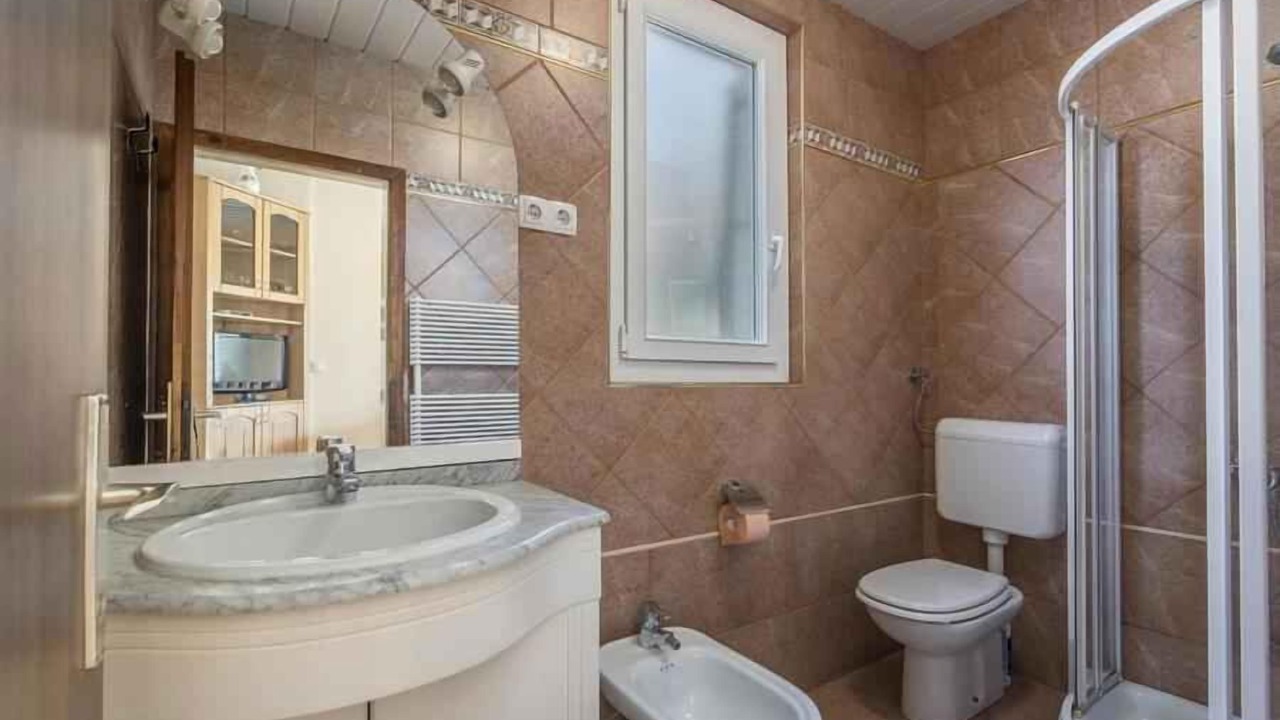 Photo of Bathroom in Karigador