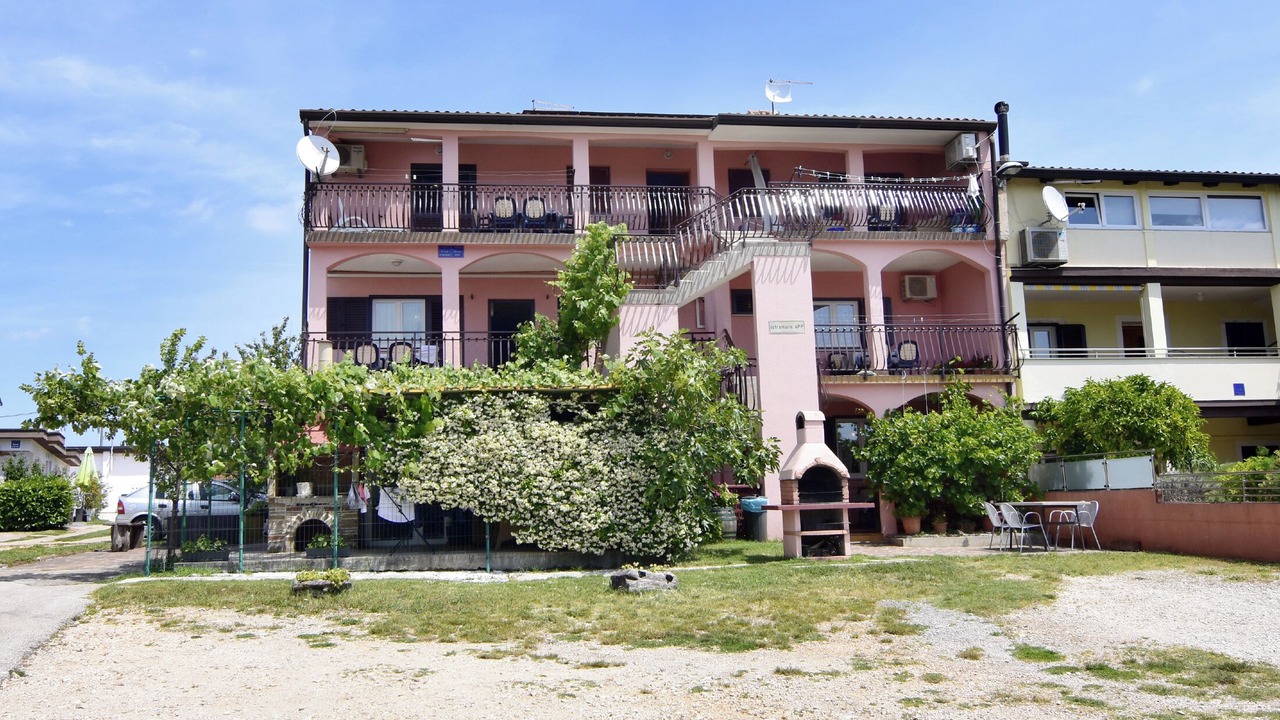 Photo of Outdoor in Monterol