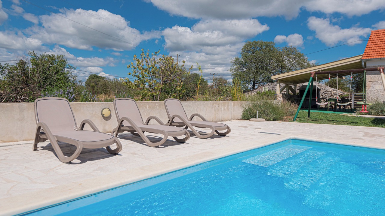 Photo of Outdoor in Oklaj