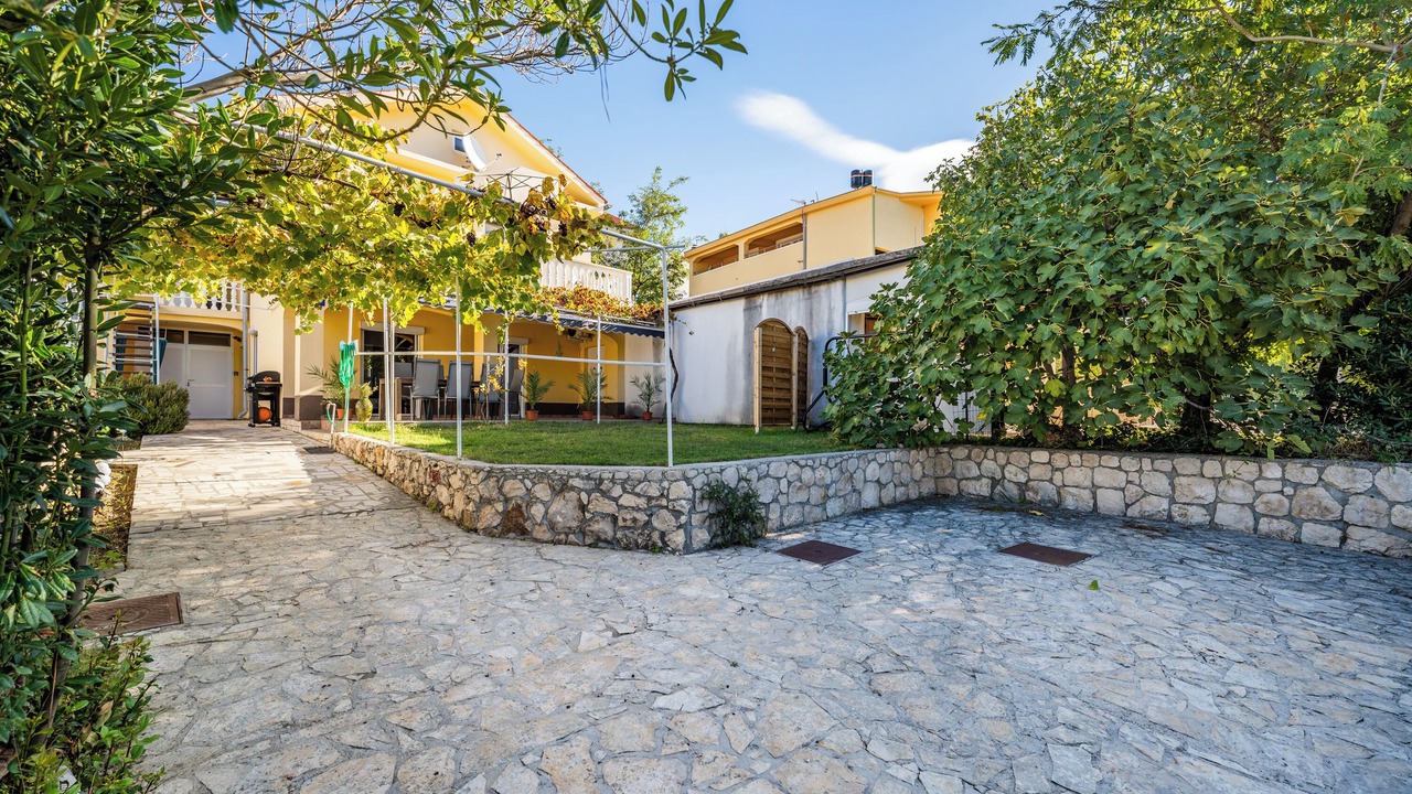 Photo of Outdoor in Rtina