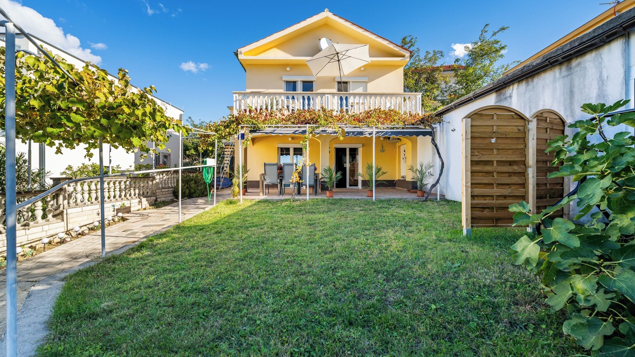 Photo of Outdoor in Rtina