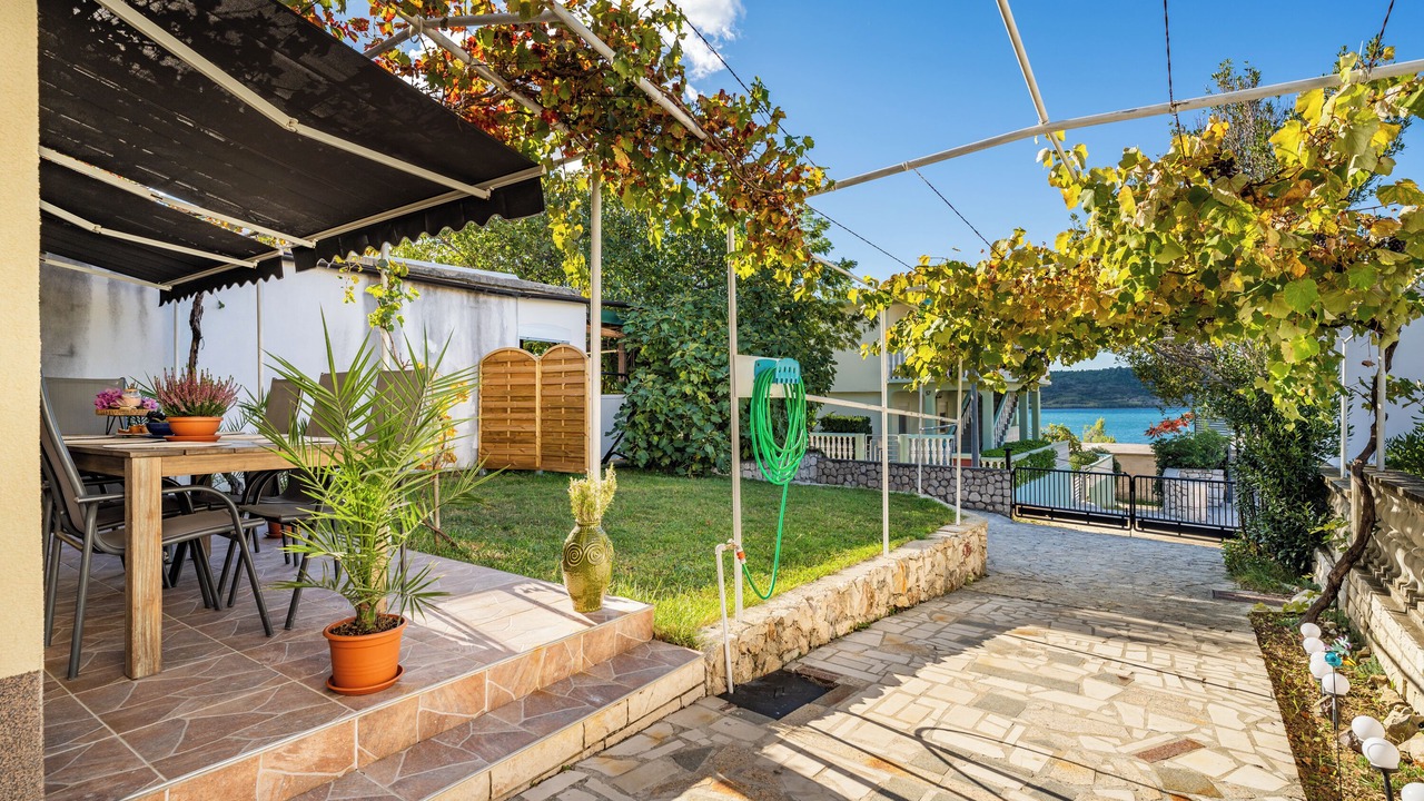Photo of Outdoor in Rtina