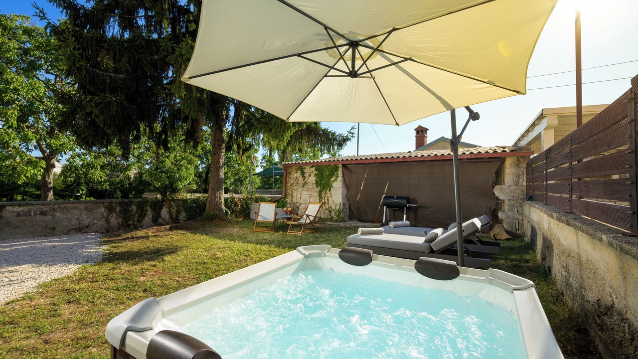 Photo of Patio Balcony in Peresiji
