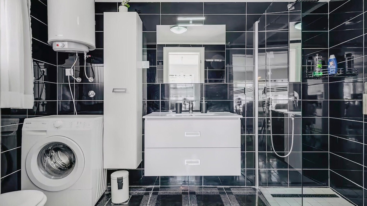 Photo of Bathroom in Marina