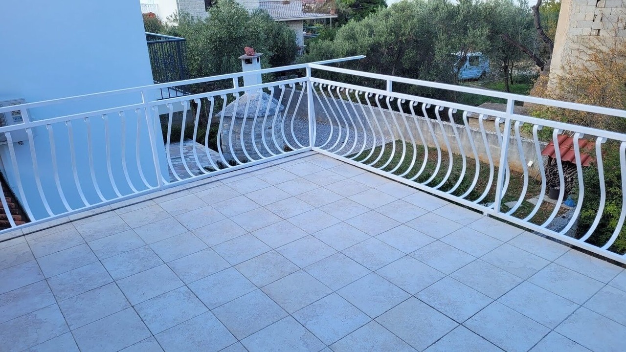 Photo of Patio Balcony in Mirce