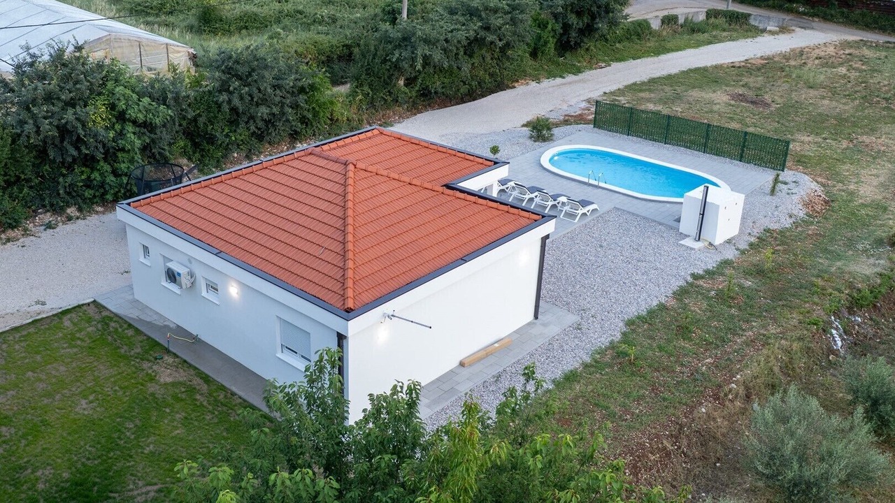 Photo of Outdoor in Zavala