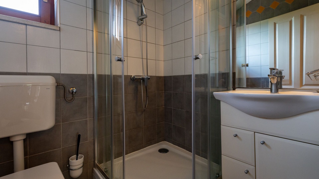 Photo of Bathroom in Momici