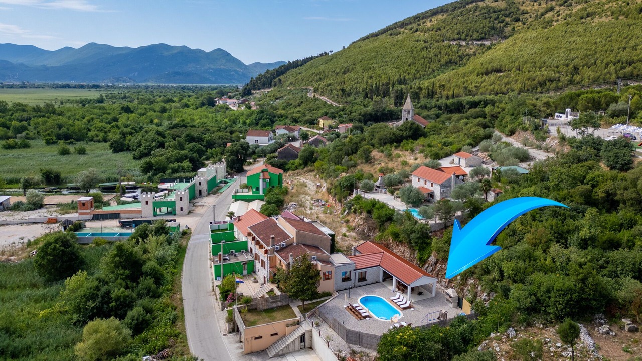 Photo of Outdoor in Momici