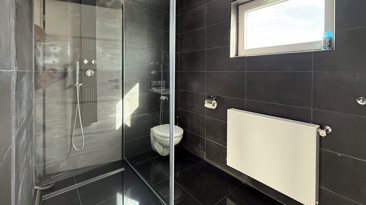 Photo of Bathroom in Livezeni