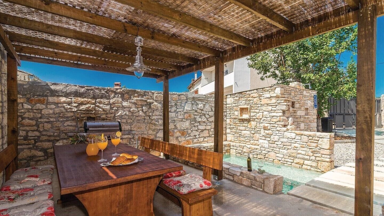 Photo of Outdoor in Peresiji