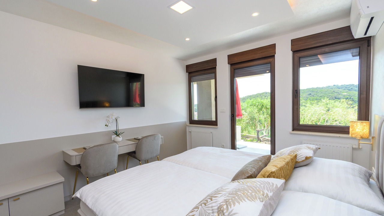 Photo of Bedroom in Banjol