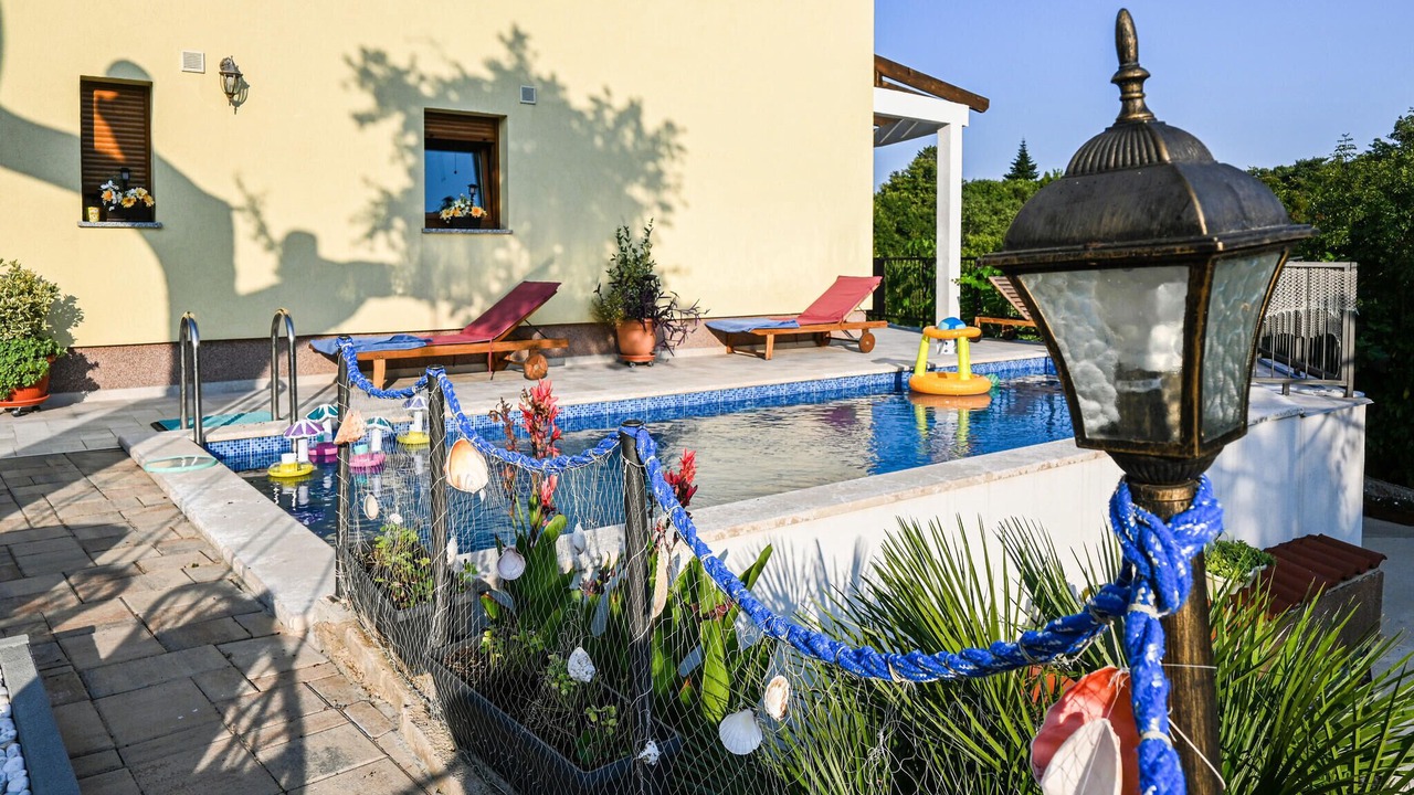 Photo of Outdoor in Gabonjin