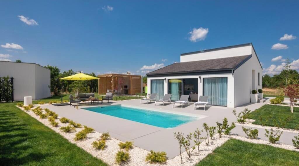 Photo of Outdoor in Oklaj