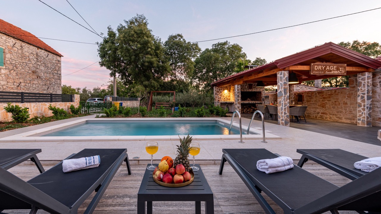 Photo of Outdoor in Oklaj