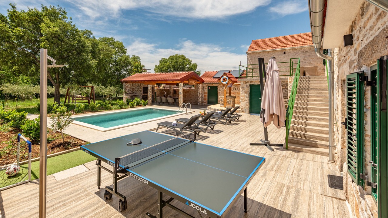 Photo of Outdoor in Oklaj