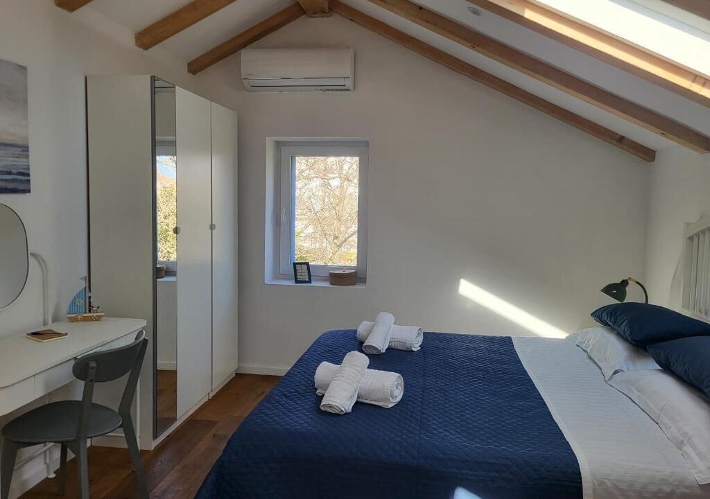 Photo of Bedroom in Cove Murtar