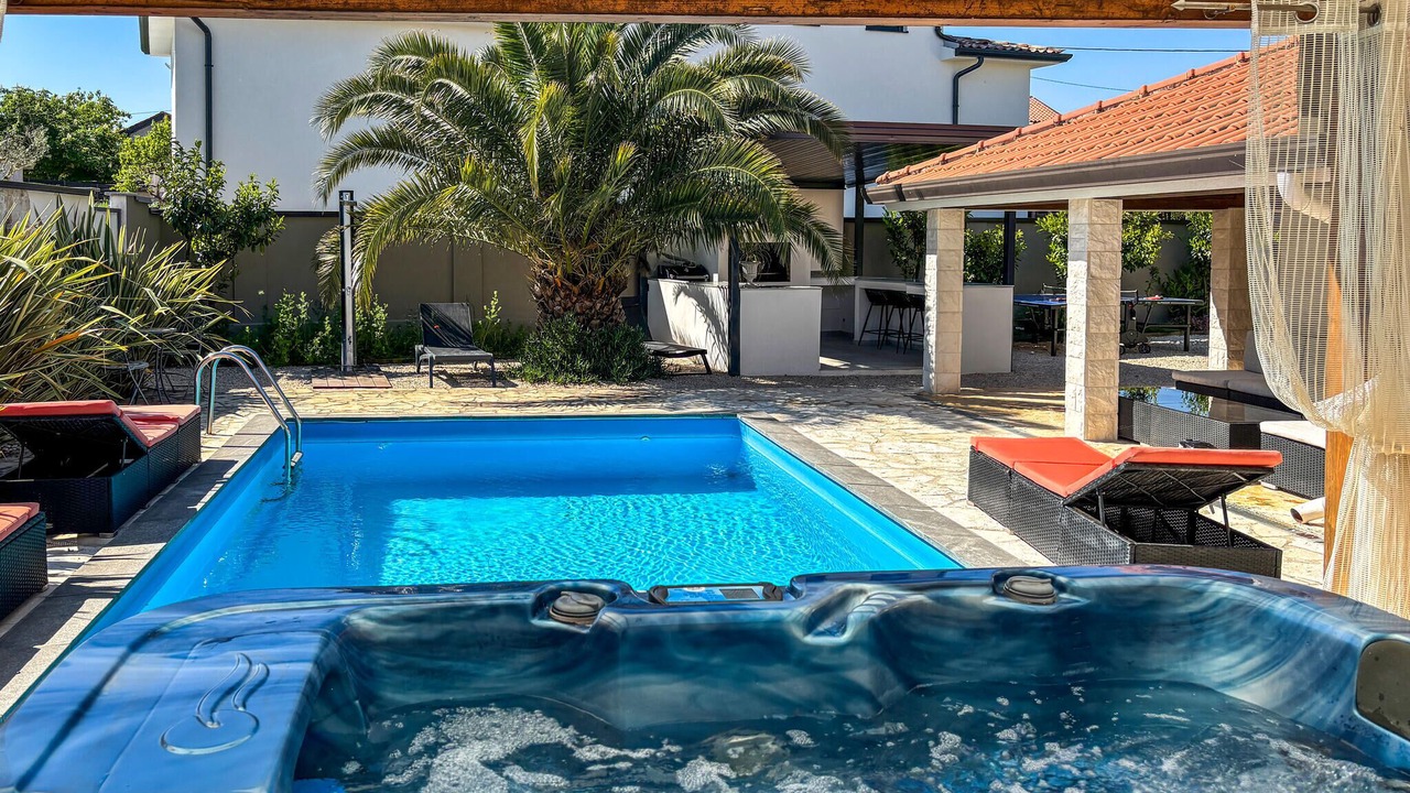 Photo of Outdoor in Vardica