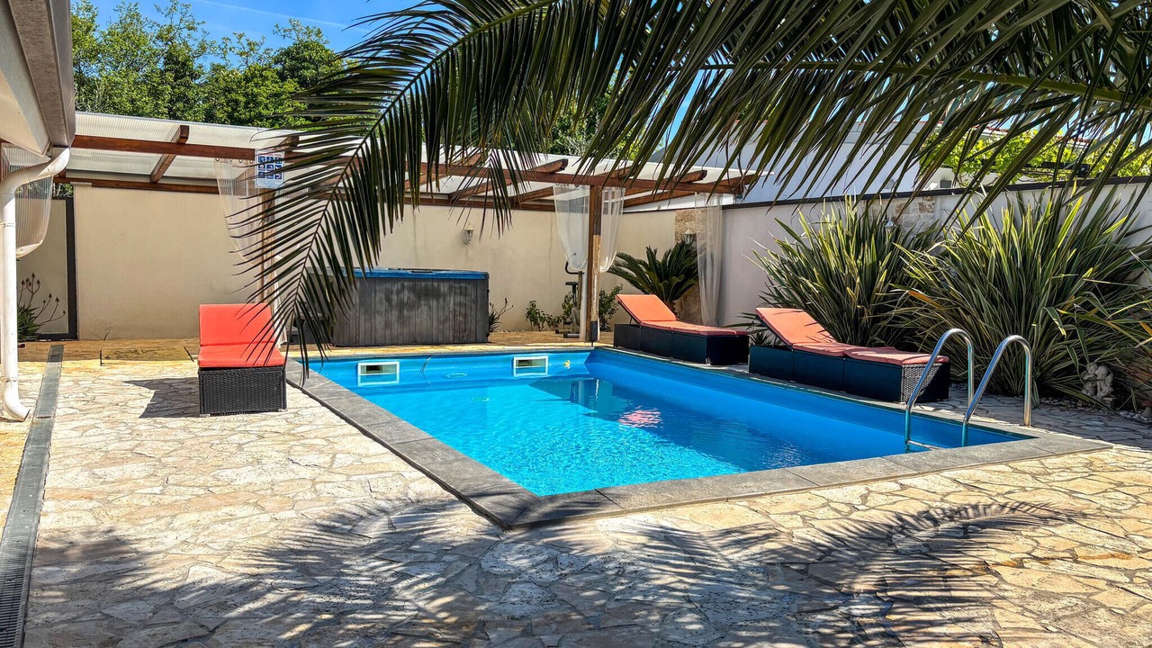 Photo of Outdoor in Vardica
