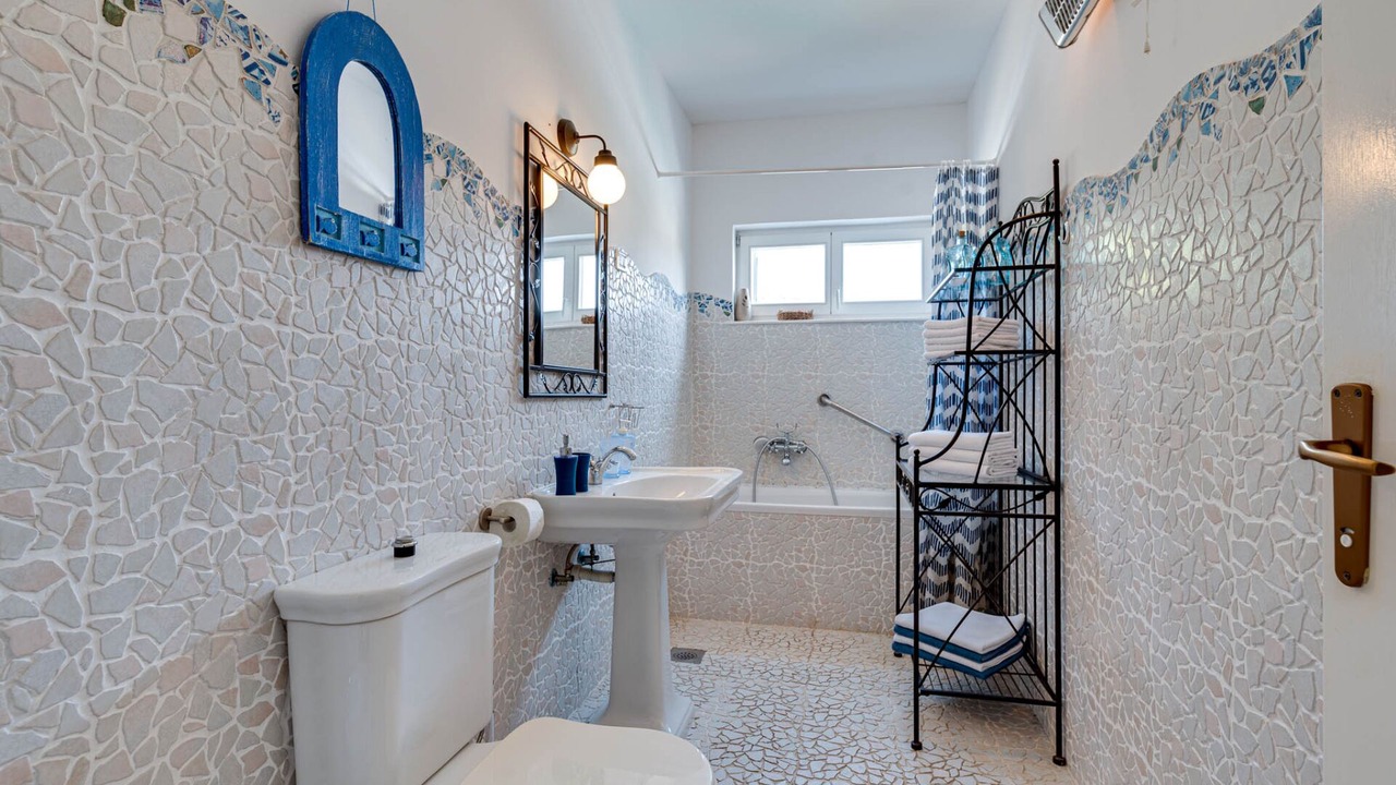 Photo of Bathroom in Pasadur
