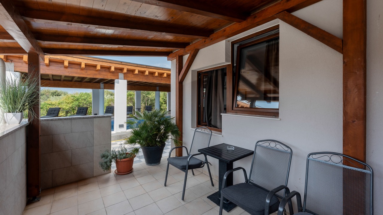 Photo of Patio Balcony in Kozino