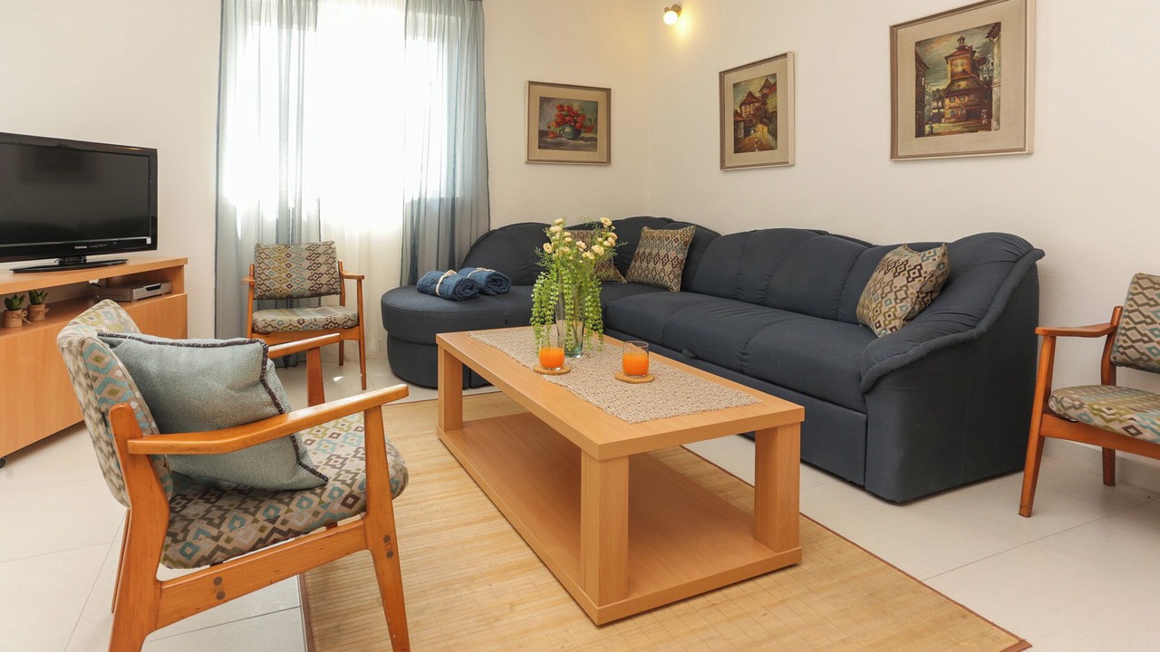 Photo of Livingroom in Okrug Donji