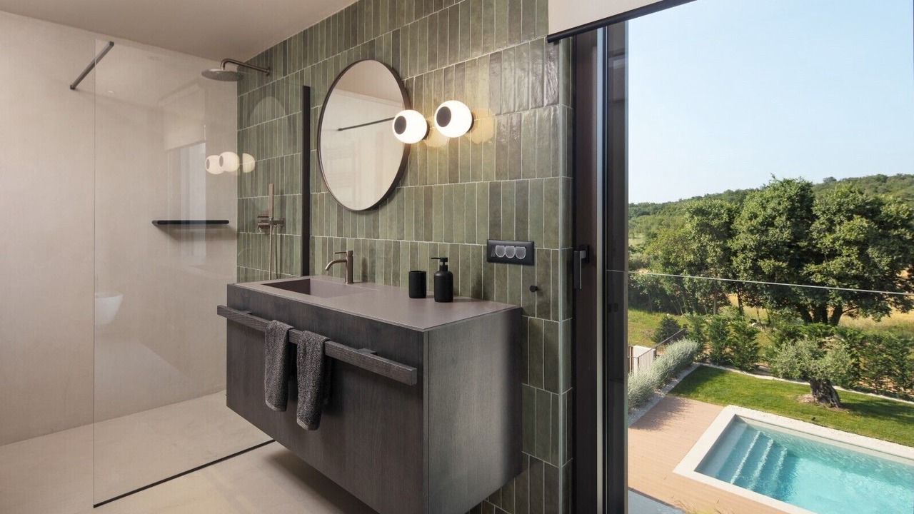 Photo of Bathroom in Marasi