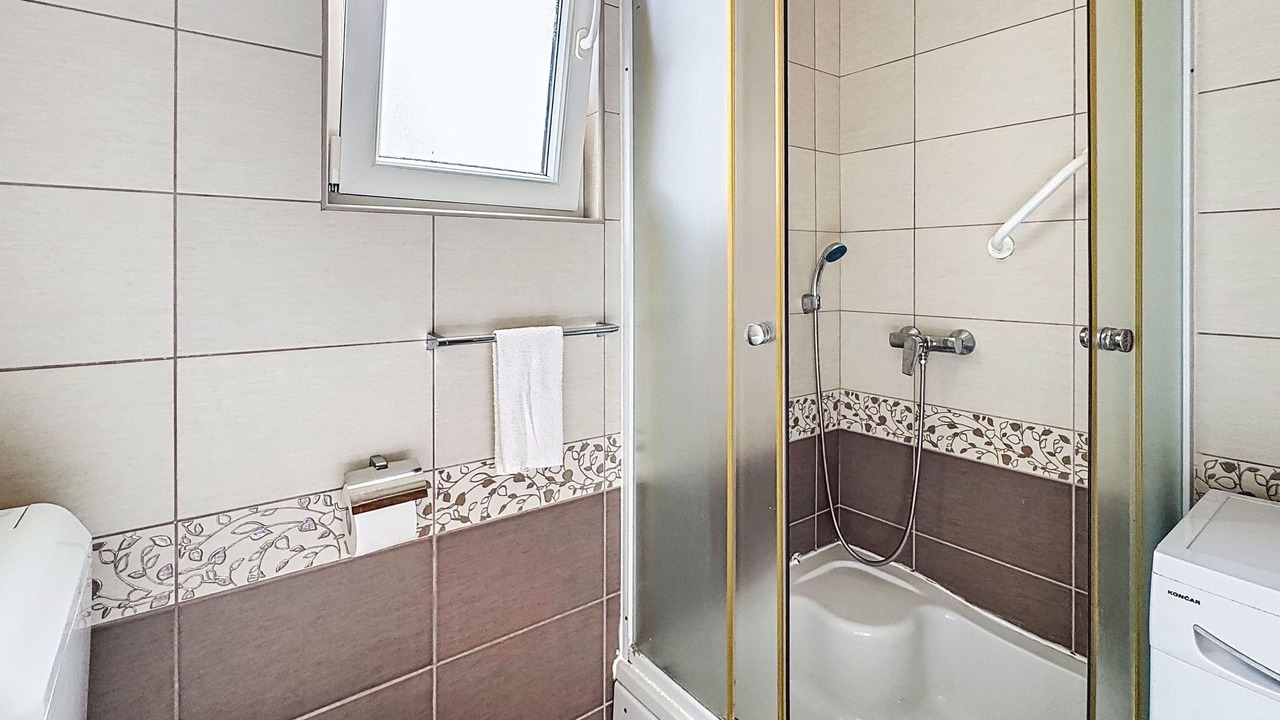 Photo of Bathroom in Karigador