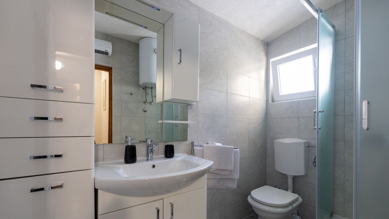 Photo of Bathroom in Opuzen