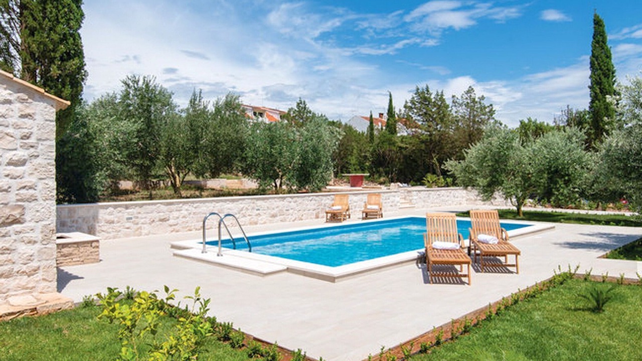 Photo of Outdoor in Loviste